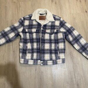 Levis Premium Jacket(Sherpa Trucker Jacket)